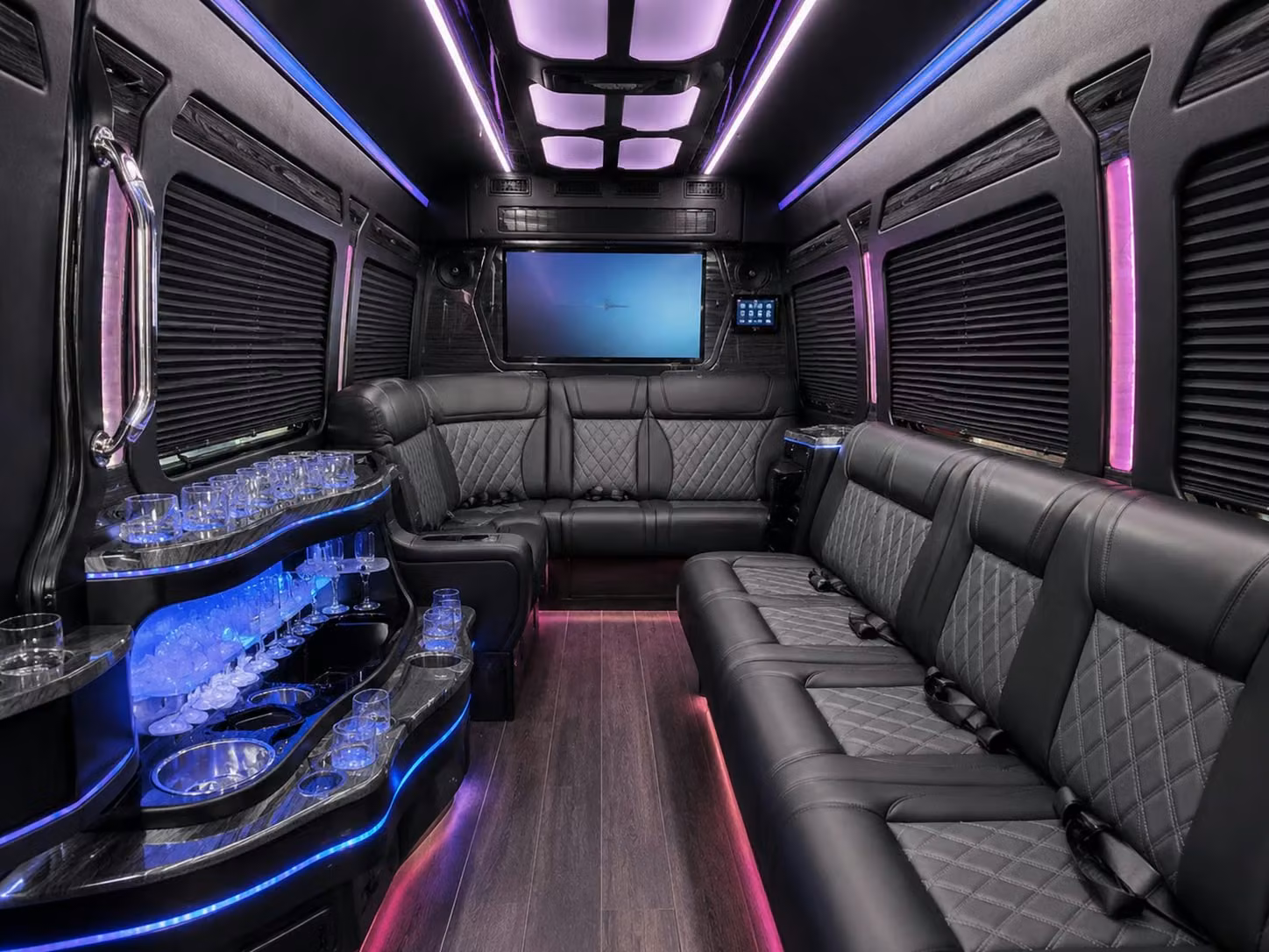 construction and worksite shuttle buses for huntington beach projects